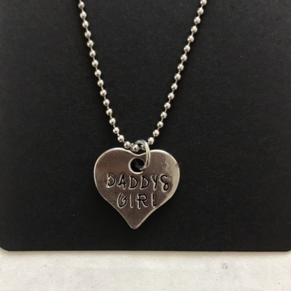 Daddy’s Girl Heart Pendant Necklace - Picture 1 of 8